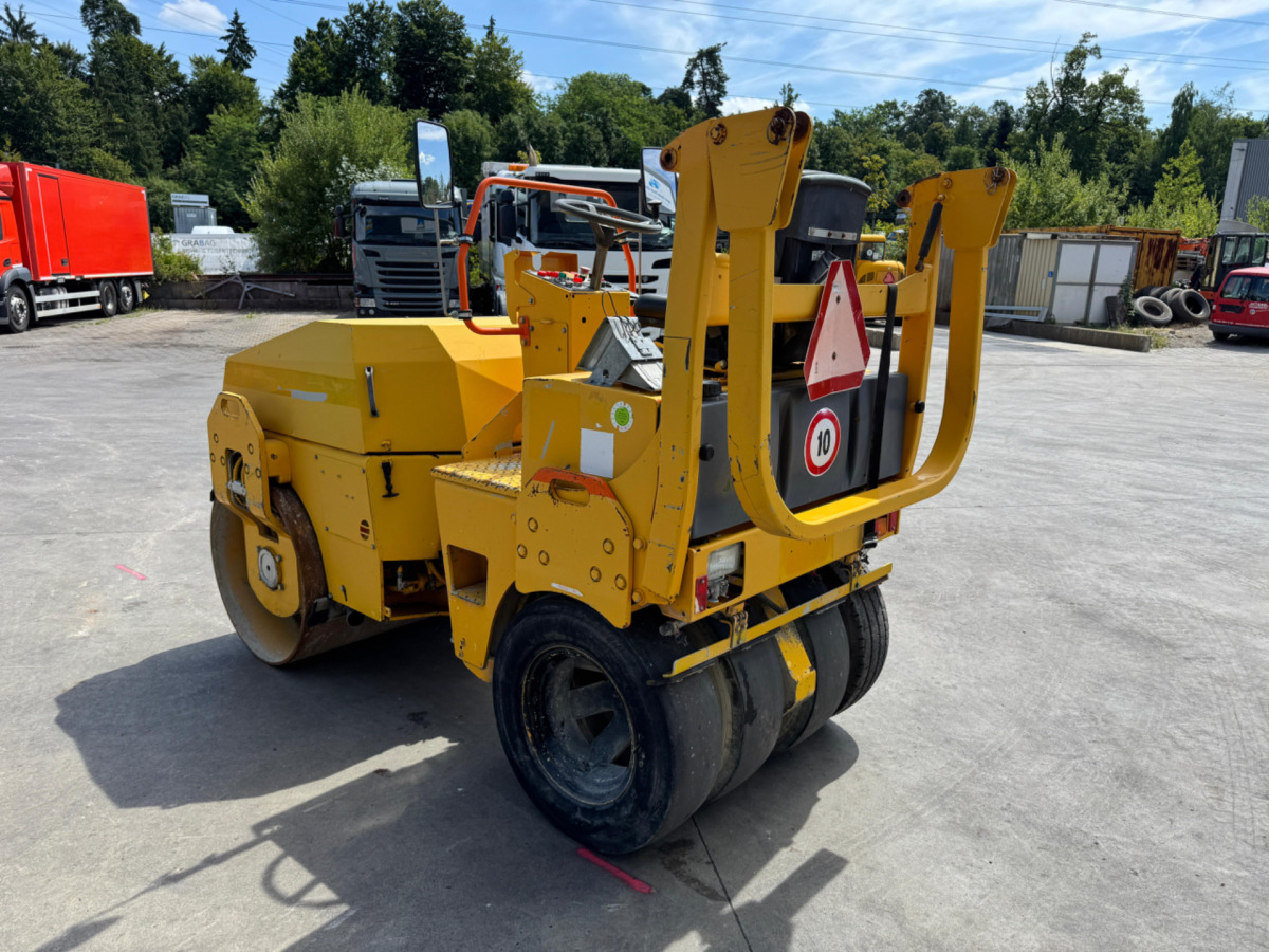 BOMAG BW135 - Compactador de asfalto: foto 5 BOMAG BW135 - Compactador de asfalto: foto 5