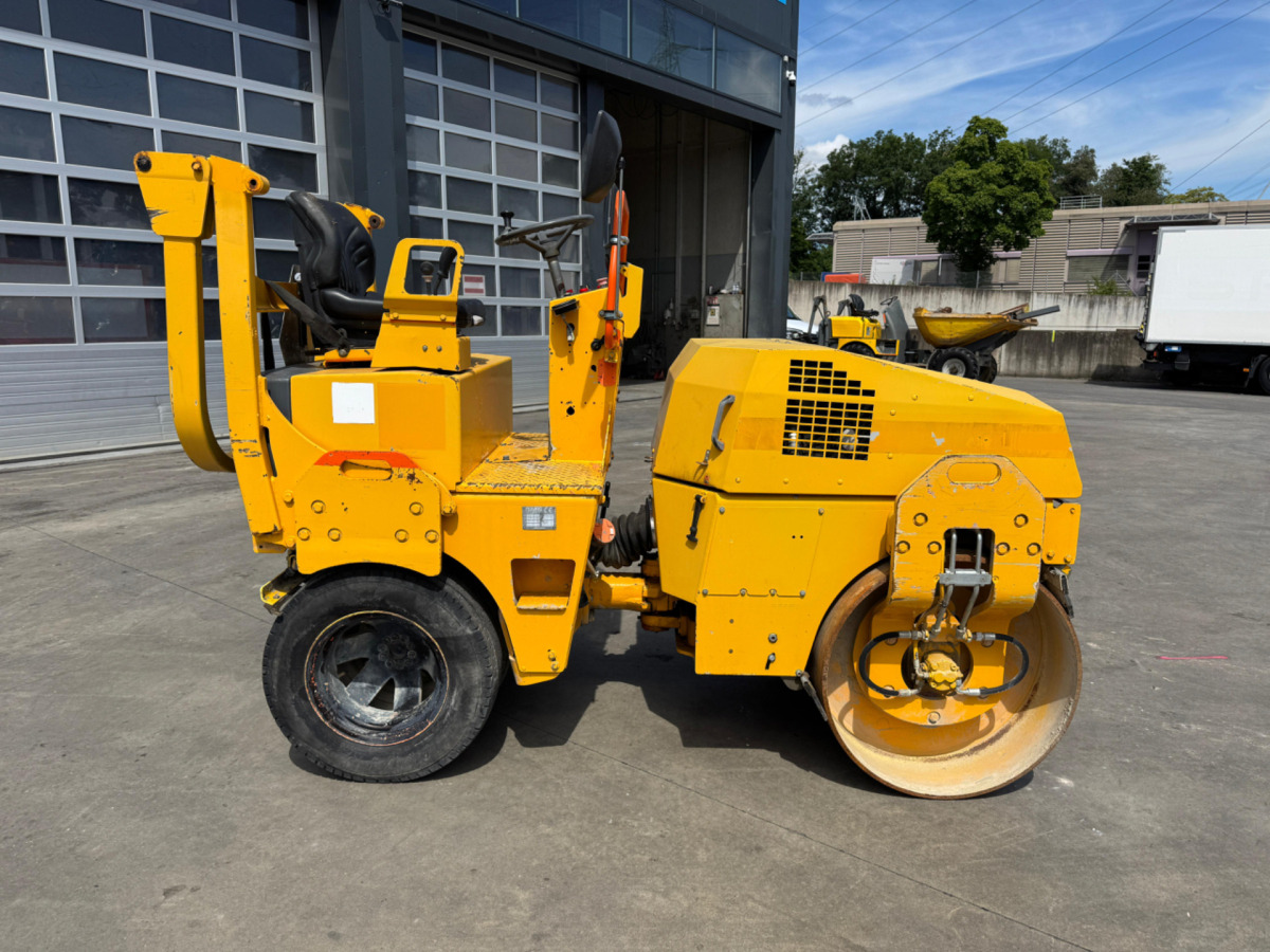 BOMAG BW135 - Compactador de asfalto: foto 3 BOMAG BW135 - Compactador de asfalto: foto 3