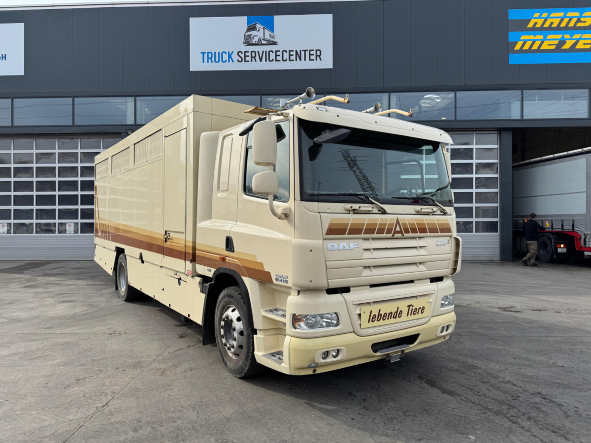 DAF CF410 4x2 - Camião transporte de gado: foto 3 DAF CF410 4x2 - Camião transporte de gado: foto 3