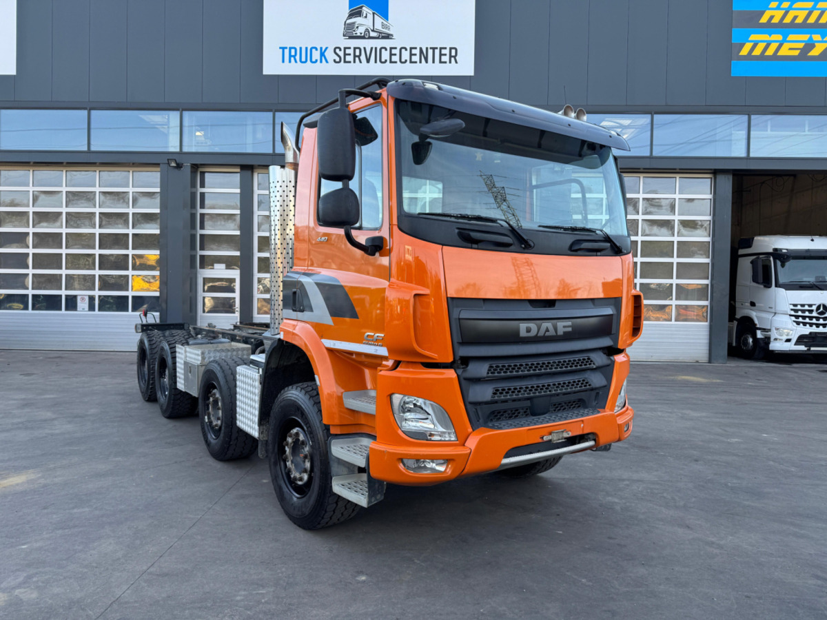 DAF CF440 8x4 Fahrgestell - Camião chassi: foto 3 DAF CF440 8x4 Fahrgestell - Camião chassi: foto 3