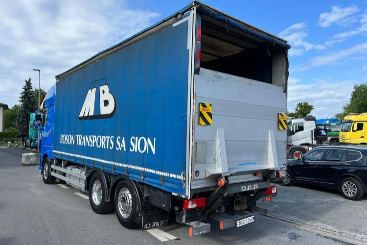Camião de lona DAF XF510 6x2: foto 7