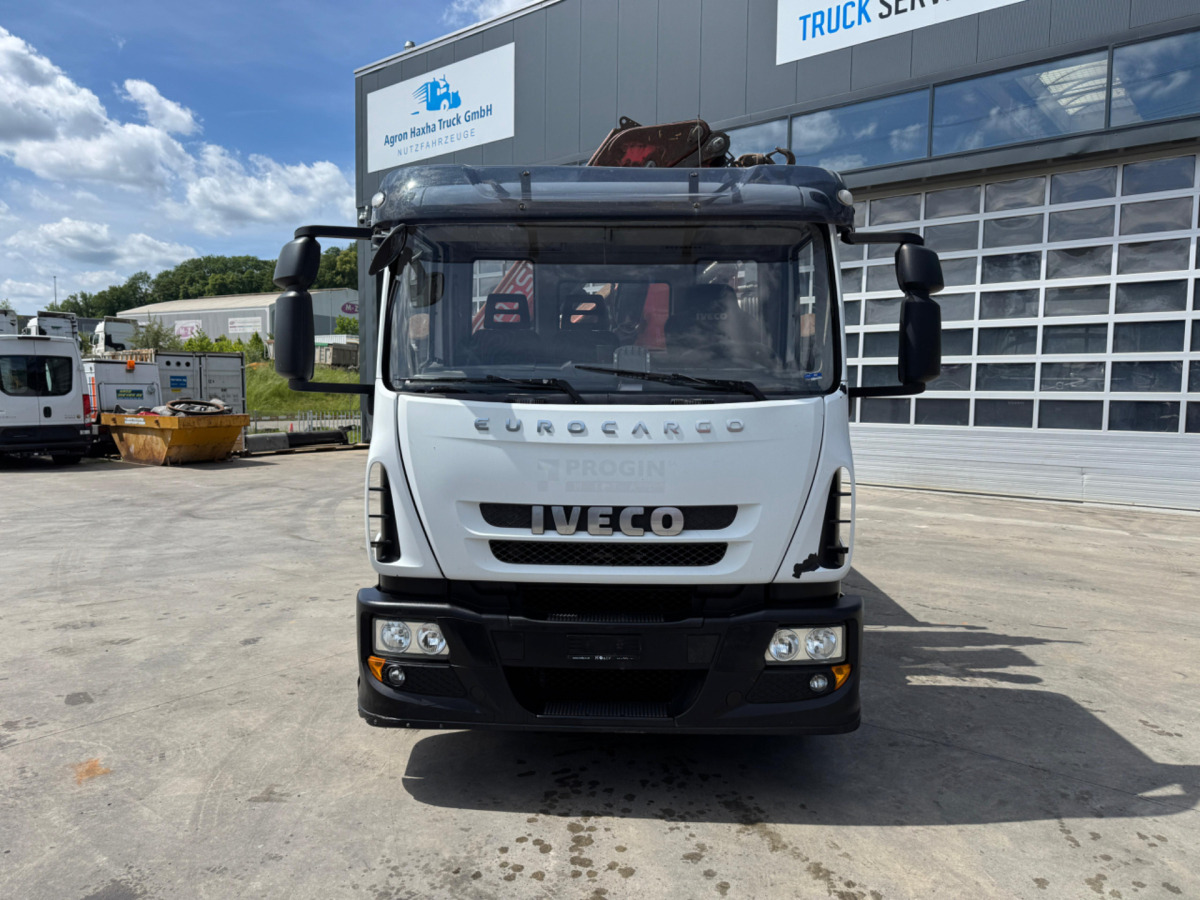 IVECO Eurocargo 160E28 Fassi 135-4 - Camião grua: foto 2 IVECO Eurocargo 160E28 Fassi 135-4 - Camião grua: foto 2