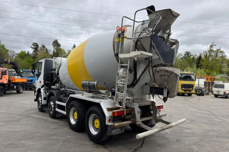 Camião betoneira Iveco Trakker 450 8x4 (Liebherr 9m3 2018): foto 7