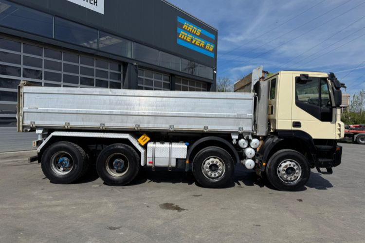 Iveco Trakker 450 8x4 - Camião basculante: foto 5 Iveco Trakker 450 8x4 - Camião basculante: foto 5