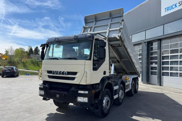 Iveco Trakker 450 8x4 - Camião basculante: foto 1 Iveco Trakker 450 8x4 - Camião basculante: foto 1