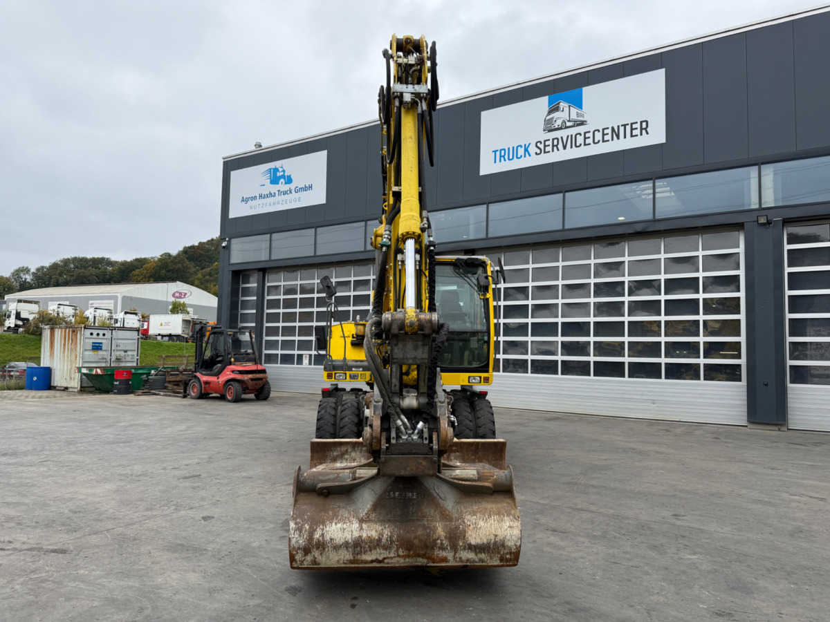 LIEBHERR 900 C 3xBuckets - Escavadeira de rodas: foto 2 LIEBHERR 900 C 3xBuckets - Escavadeira de rodas: foto 2