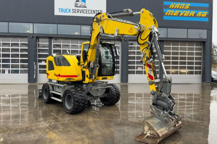 Liebherr 910 Compact Litronic Powertilt - Escavadeira de rodas: foto 2 Liebherr 910 Compact Litronic Powertilt - Escavadeira de rodas: foto 2