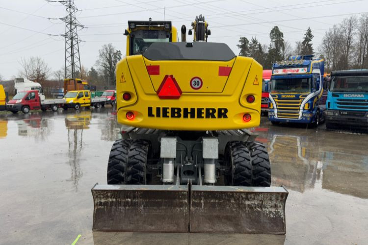 Liebherr 910 Compact Litronic Powertilt - Escavadeira de rodas: foto 5 Liebherr 910 Compact Litronic Powertilt - Escavadeira de rodas: foto 5