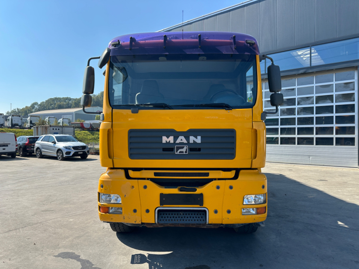 MAN TGA 41.440 8x4 Hallenpumpe 31M-5 - Autobomba de betão: foto 2 MAN TGA 41.440 8x4 Hallenpumpe 31M-5 - Autobomba de betão: foto 2