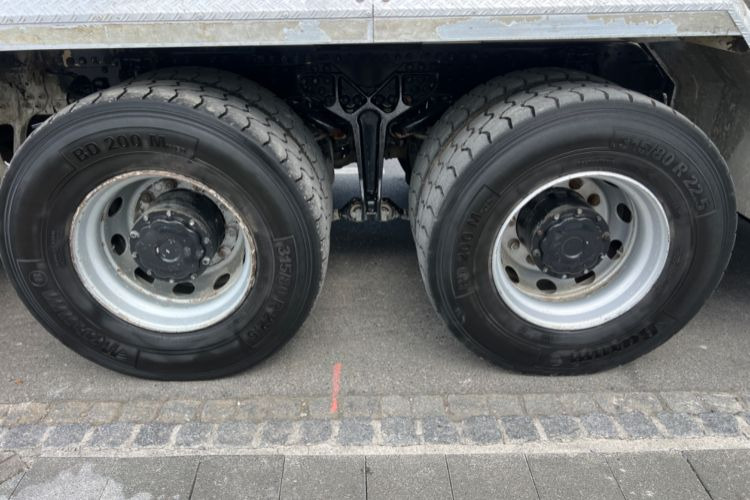 Leasing de  MAN TGS 35.480 10x4 10m3 Förderband 17M... MAN TGS 35.480 10x4 10m3 Förderband 17M...: foto 9