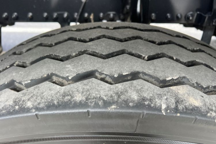 Leasing de  MAN TGS 35.480 10x4 10m3 Förderband 17M... MAN TGS 35.480 10x4 10m3 Förderband 17M...: foto 8