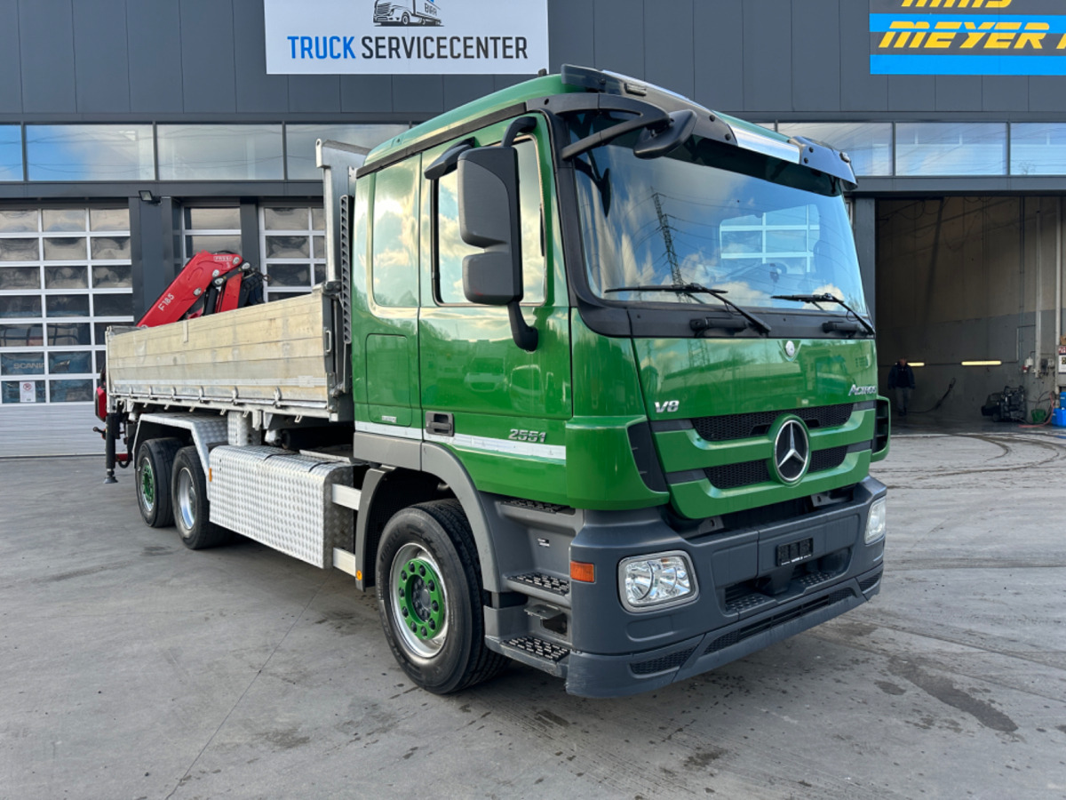MERCEDES 2551 V8 6x2 Fassi 185-5 Bj.2020 - Camião basculante, Camião grua: foto 3 MERCEDES 2551 V8 6x2 Fassi 185-5 Bj.2020 - Camião basculante, Camião grua: foto 3