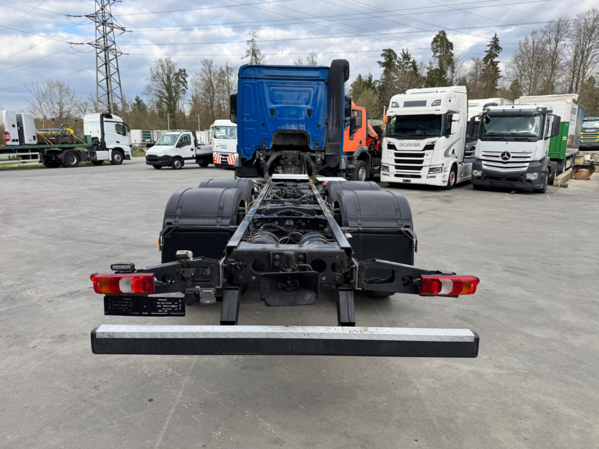 MERCEDES Actros 2545 6x2 - Camião chassi: foto 4 MERCEDES Actros 2545 6x2 - Camião chassi: foto 4