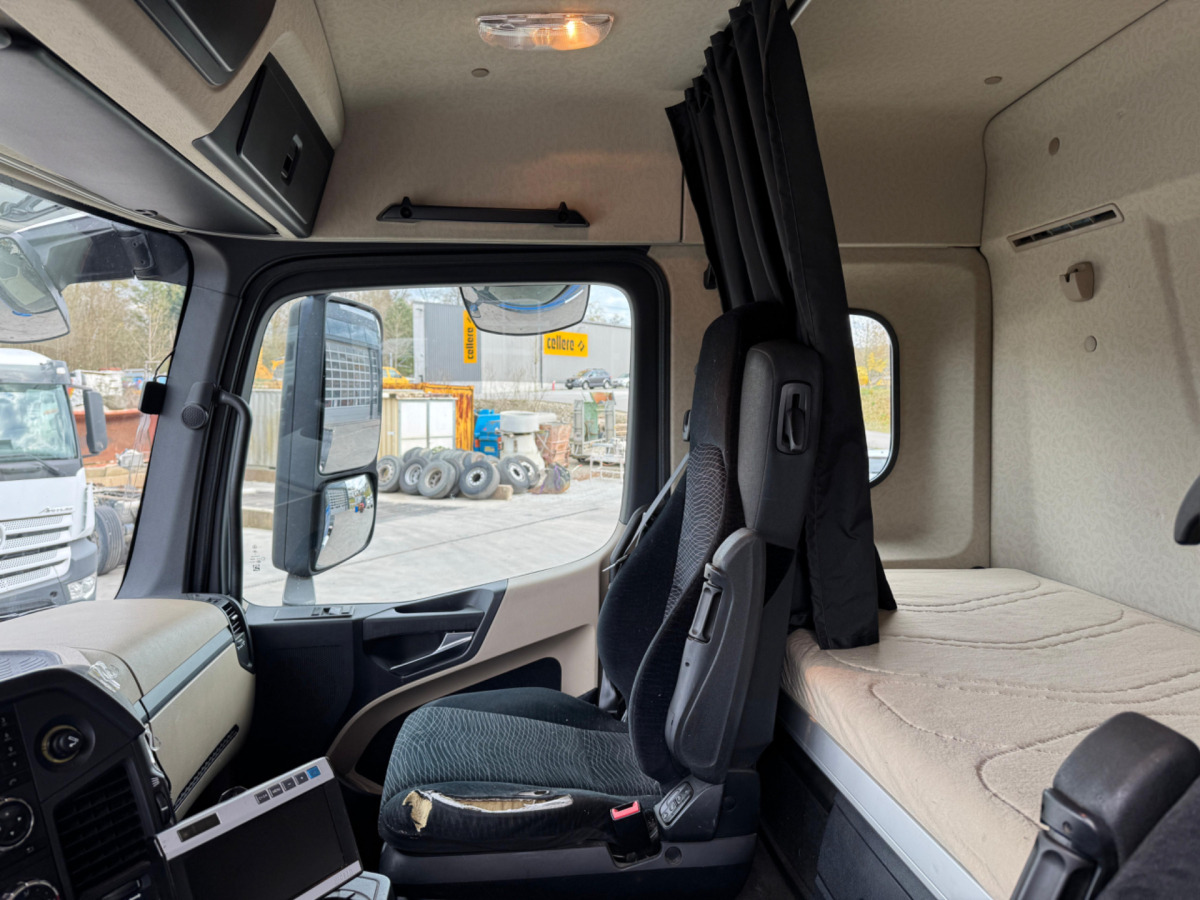 Camião chassi MERCEDES Actros 2545 6x2: foto 9