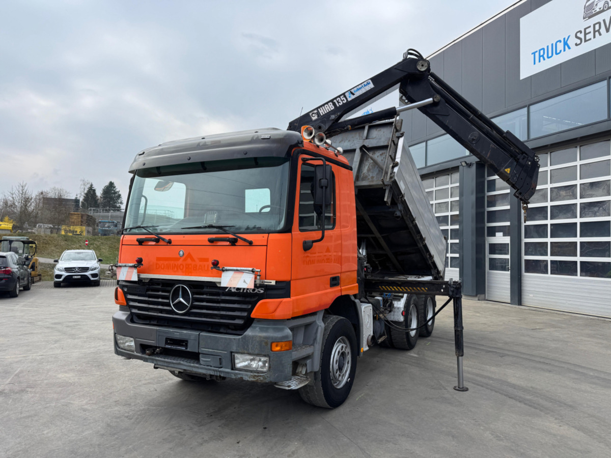 MERCEDES Actros 2653 V8 Hiab 135-4 - Camião grua: foto 2 MERCEDES Actros 2653 V8 Hiab 135-4 - Camião grua: foto 2