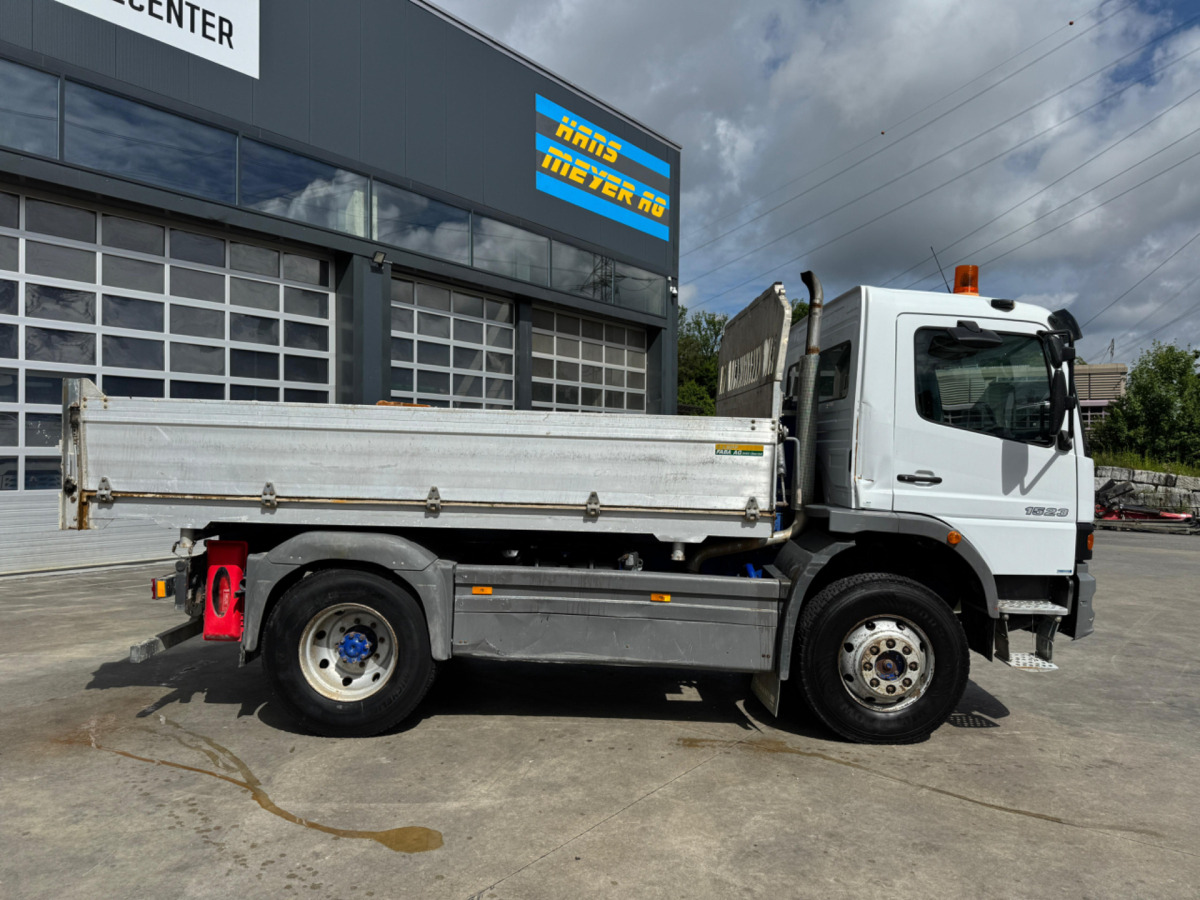 MERCEDES Atego 1523 4x4 3S Kipper - Camião basculante: foto 5 MERCEDES Atego 1523 4x4 3S Kipper - Camião basculante: foto 5