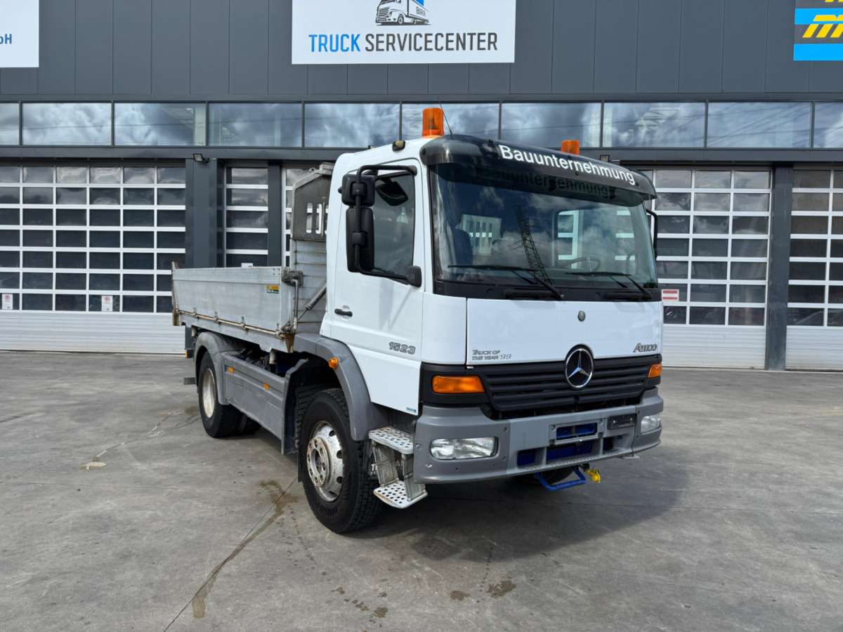 MERCEDES Atego 1523 4x4 3S Kipper - Camião basculante: foto 4 MERCEDES Atego 1523 4x4 3S Kipper - Camião basculante: foto 4