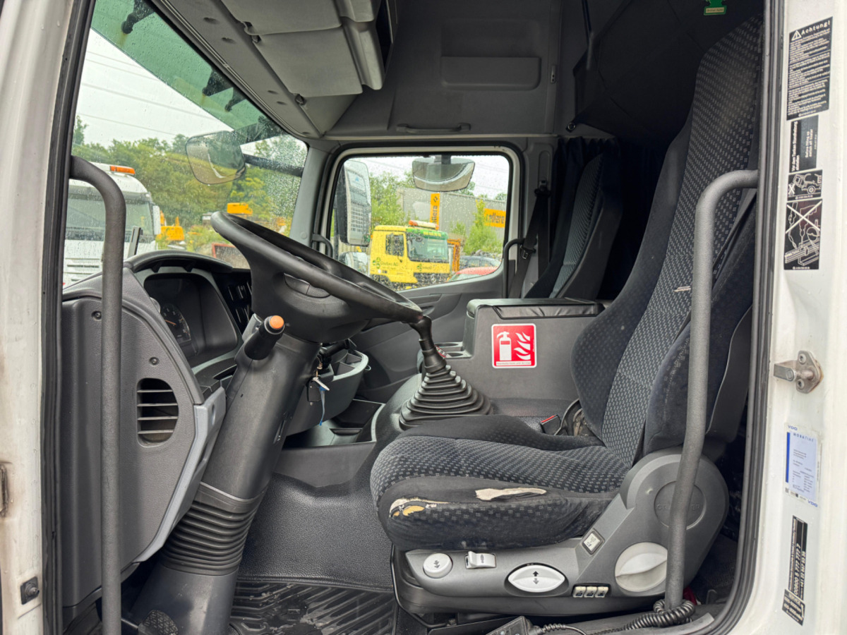 Camião de lona MERCEDES Atego 1529 4x2: foto 11