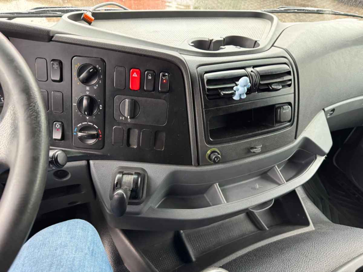 Camião de lona MERCEDES Atego 1529 4x2: foto 13