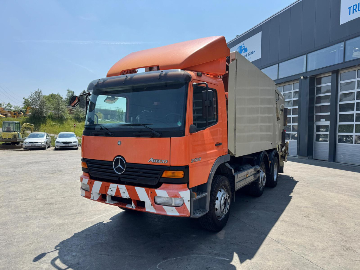 MERCEDES Atego 2128 Ochsner 6x2 - Caminhão de lixo: foto 1 MERCEDES Atego 2128 Ochsner 6x2 - Caminhão de lixo: foto 1