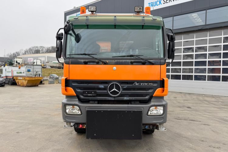Mercedes-Benz Actros 1841 4x4 mit Schneeplfug - Camião basculante: foto 3 Mercedes-Benz Actros 1841 4x4 mit Schneeplfug - Camião basculante: foto 3