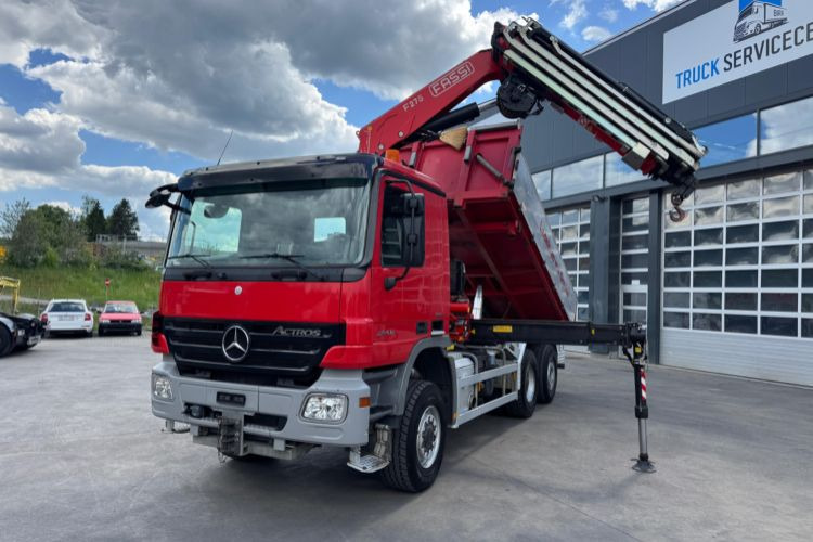 Mercedes-Benz Actros 2646 6x4/4 Fassi 275-8 Kipper - Camião grua: foto 1 Mercedes-Benz Actros 2646 6x4/4 Fassi 275-8 Kipper - Camião grua: foto 1