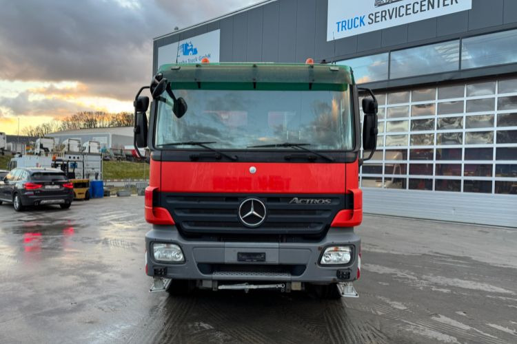 Mercedes-Benz Actros 4144 8x4 RSP Saugbagger - Caminhão limpa fossa: foto 2 Mercedes-Benz Actros 4144 8x4 RSP Saugbagger - Caminhão limpa fossa: foto 2