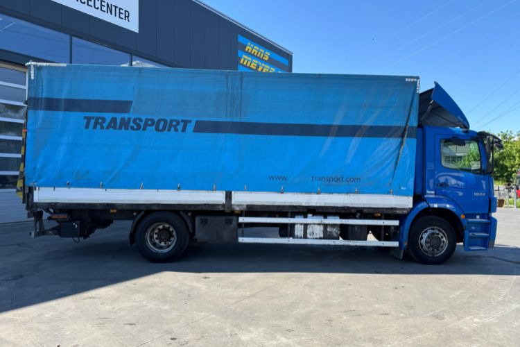Mercedes-Benz Axor 1833 4x2 - Camião de lona: foto 4 Mercedes-Benz Axor 1833 4x2 - Camião de lona: foto 4
