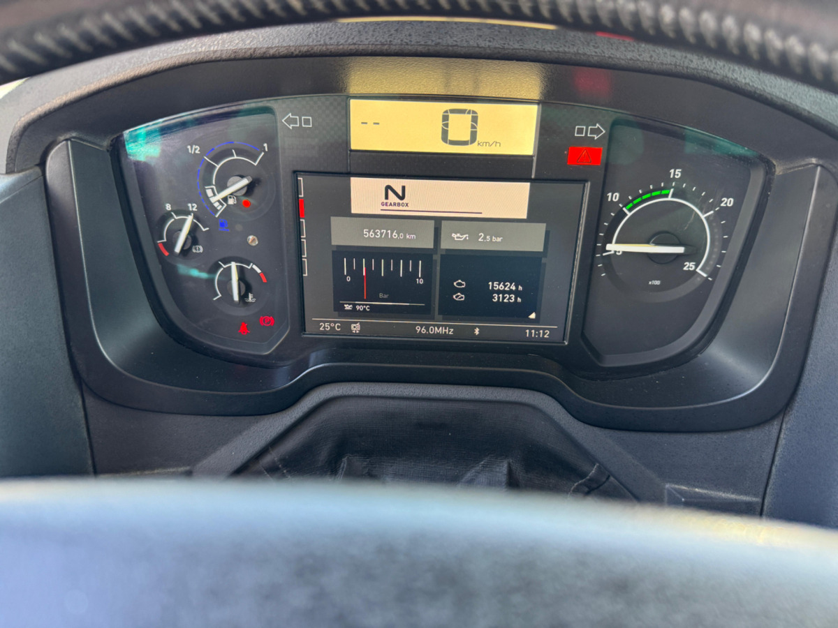 Camião basculante RENAULT C520 10x4 Kipper: foto 18