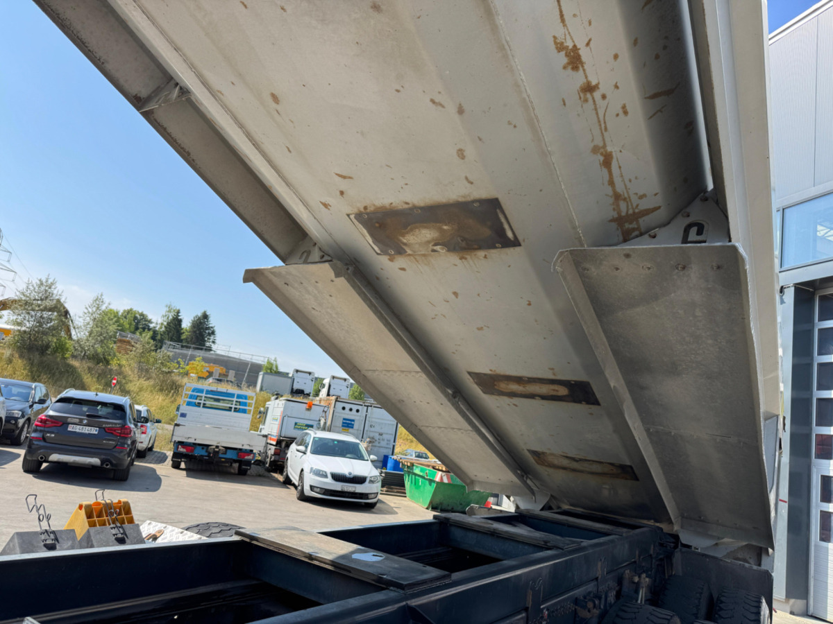 Camião basculante RENAULT C520 10x4 Kipper: foto 11