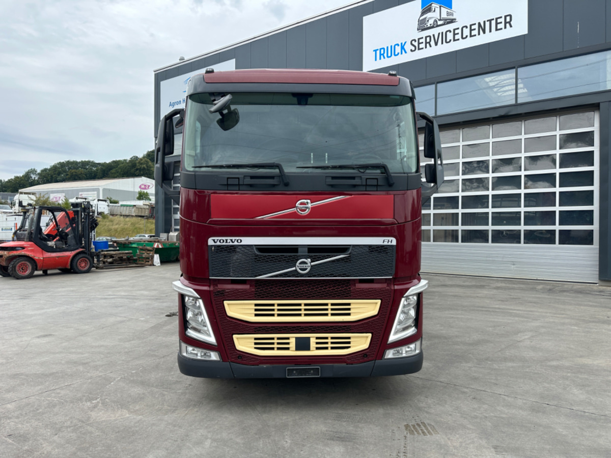 VOLVO FH-420 4x2 LBW - Camião de lona: foto 2 VOLVO FH-420 4x2 LBW - Camião de lona: foto 2