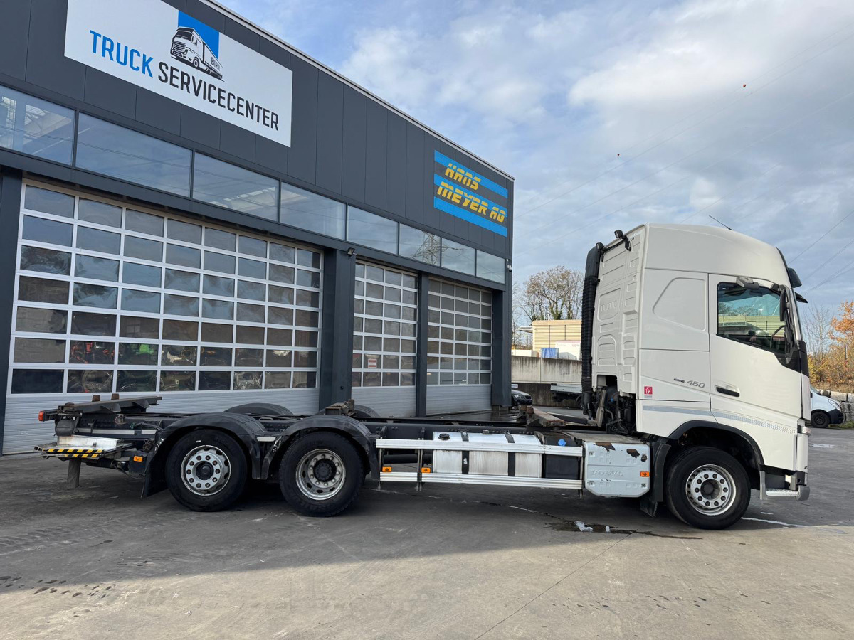 VOLVO FH-460 6x2 BDF - Camião transportador de contêineres/ Caixa móvel: foto 4 VOLVO FH-460 6x2 BDF - Camião transportador de contêineres/ Caixa móvel: foto 4