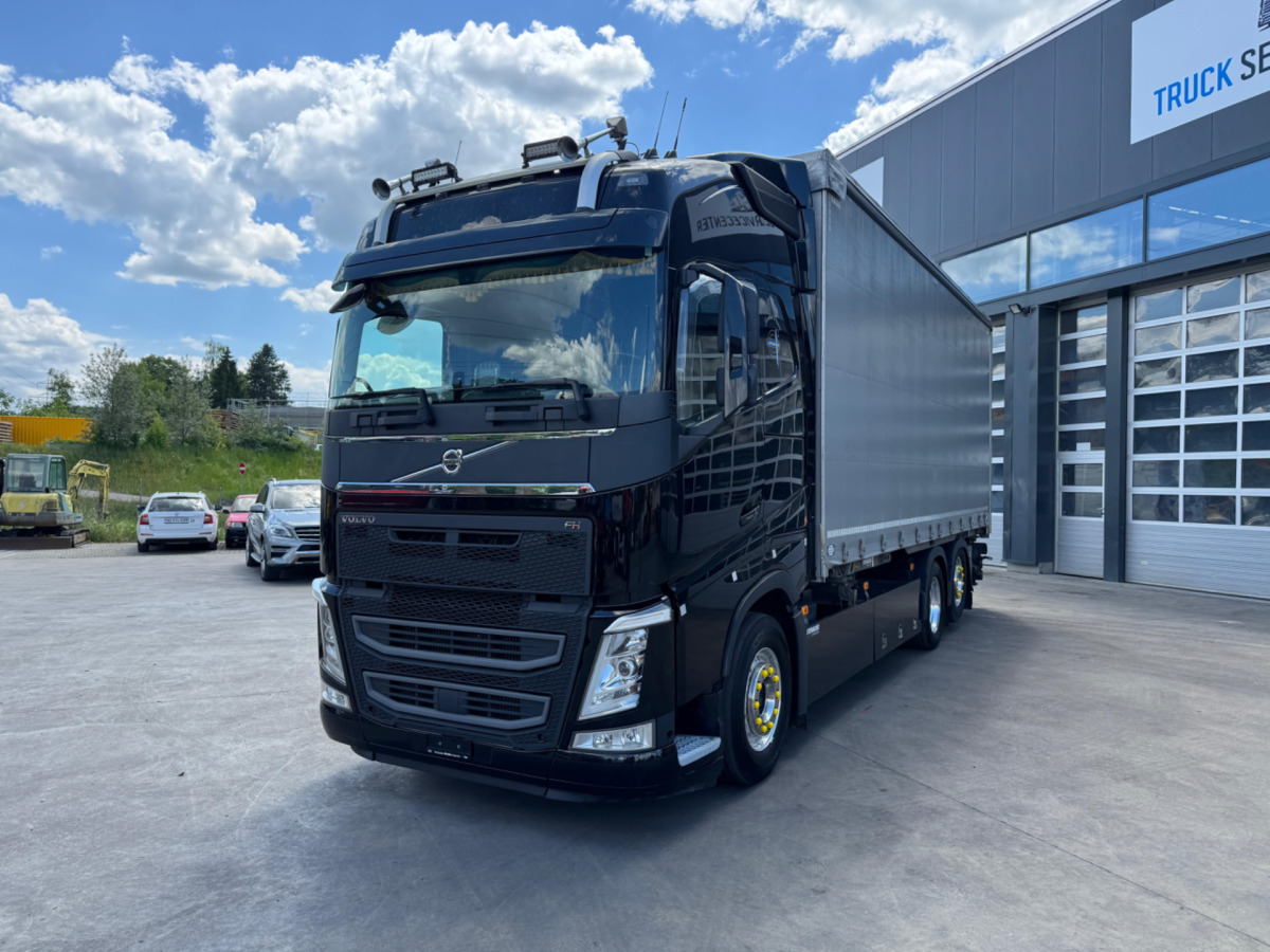VOLVO FH-540 6x2 - Camião de lona: foto 1 VOLVO FH-540 6x2 - Camião de lona: foto 1