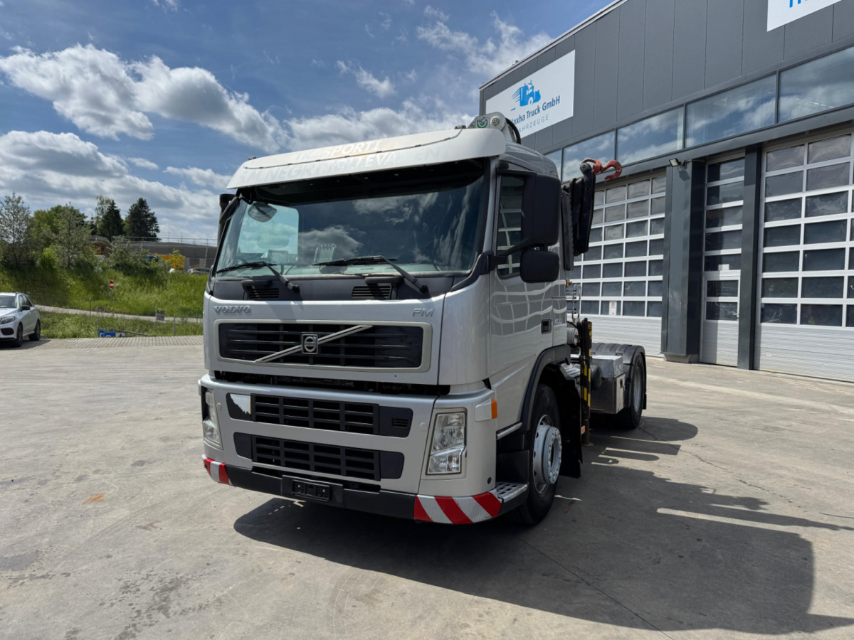 VOLVO FM-400 4x2 Bonfiglioli 15000-4 - Camião grua: foto 2 VOLVO FM-400 4x2 Bonfiglioli 15000-4 - Camião grua: foto 2