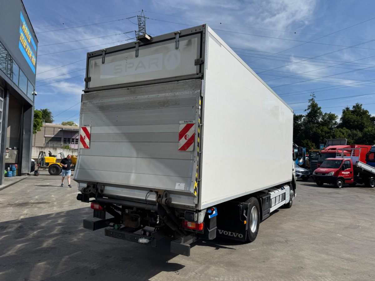 VOLVO FM-410 4x2 Carrier Supra 750 - Camião frigorífico: foto 3 VOLVO FM-410 4x2 Carrier Supra 750 - Camião frigorífico: foto 3