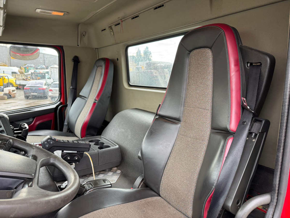 Leasing de VOLVO FMX-500 8x4 Tridem Hiab 26T VOLVO FMX-500 8x4 Tridem Hiab 26T: foto 12 Leasing de VOLVO FMX-500 8x4 Tridem Hiab 26T VOLVO FMX-500 8x4 Tridem Hiab 26T: foto 12
