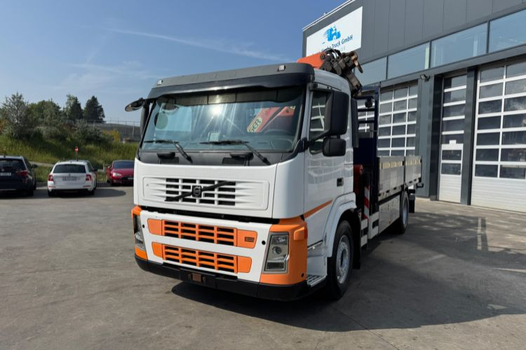 Volvo FM-300 4x2 Palfinger 16502-5 - Camião grua: foto 2 Volvo FM-300 4x2 Palfinger 16502-5 - Camião grua: foto 2