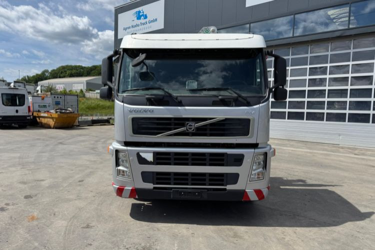 Volvo FM-400 4x2 Bonfiglioli 15000-4 - Camião grua: foto 3 Volvo FM-400 4x2 Bonfiglioli 15000-4 - Camião grua: foto 3
