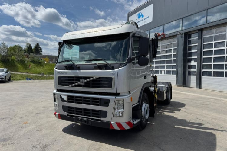Volvo FM-400 4x2 Bonfiglioli 15000-4 - Camião grua: foto 2 Volvo FM-400 4x2 Bonfiglioli 15000-4 - Camião grua: foto 2