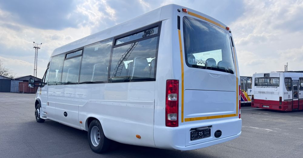 Irisbus Iveco / DURISOTTI / -28miejsc /euro5/ mała klima / winda / 114000 zł netto - Minibus, Furgão de passageiros: foto 3 Irisbus Iveco / DURISOTTI / -28miejsc /euro5/ mała klima / winda / 114000 zł netto - Minibus, Furgão de passageiros: foto 3