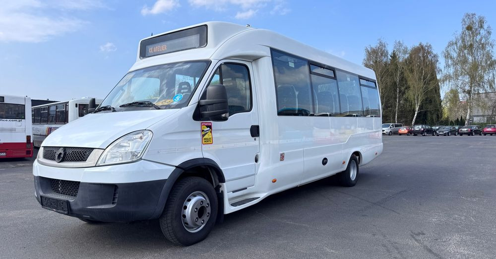 Irisbus Iveco / DURISOTTI / -28miejsc /euro5/ mała klima / winda / 114000 zł netto - Minibus, Furgão de passageiros: foto 2 Irisbus Iveco / DURISOTTI / -28miejsc /euro5/ mała klima / winda / 114000 zł netto - Minibus, Furgão de passageiros: foto 2