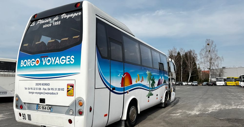 Temsa Opalin 9 / silnik MAN / KLIMA !!! / 39 miejsc / mały przebieg !!! / Cena 114000 zł netto - Autocarro: foto 3 Temsa Opalin 9 / silnik MAN / KLIMA !!! / 39 miejsc / mały przebieg !!! / Cena 114000 zł netto - Autocarro: foto 3