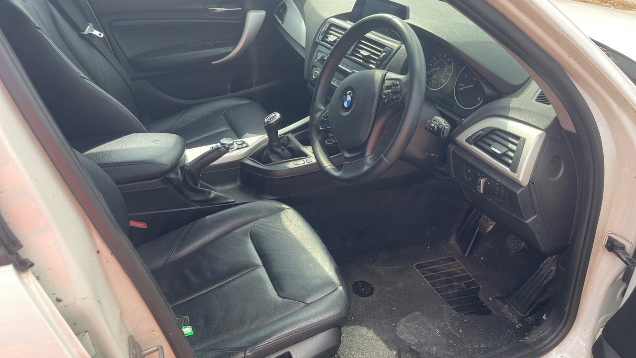BMW 116D - Hatchback: foto 5 BMW 116D - Hatchback: foto 5
