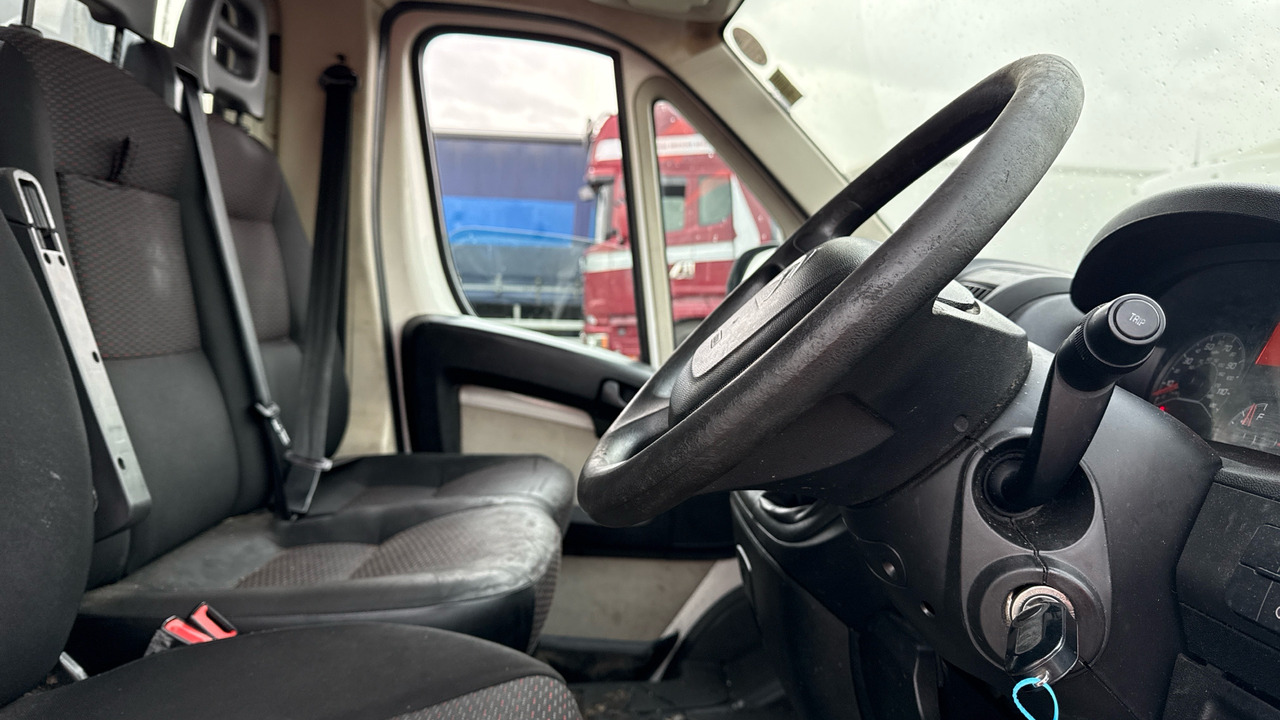 CITROEN RELAY 35 2.2 HDi 130ps - Carrinha basculante: foto 5 CITROEN RELAY 35 2.2 HDi 130ps - Carrinha basculante: foto 5