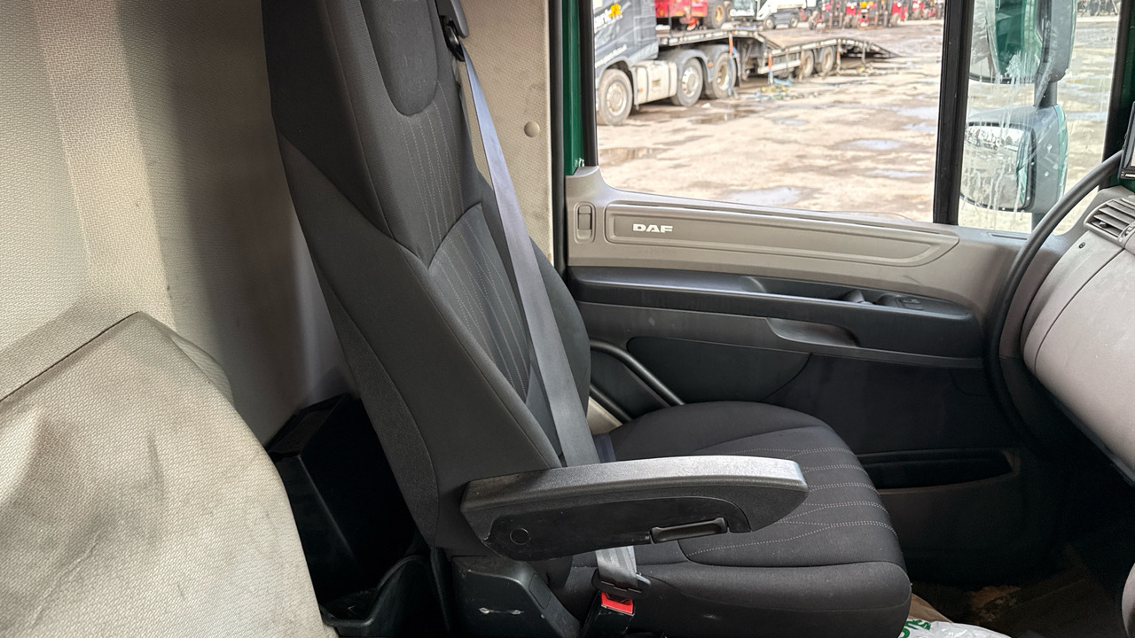 Camião de caixa aberta/ Plataforma DAF CF 230: foto 8