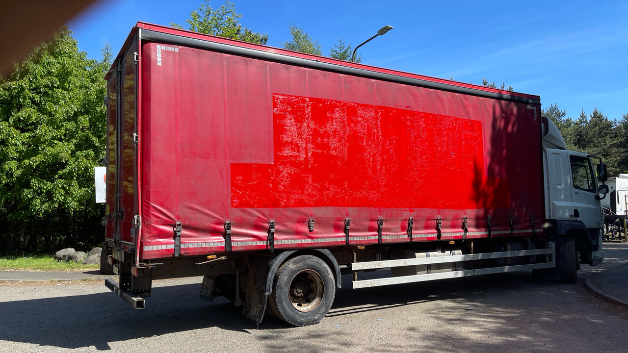 DAF CF 260 - Camião de lona: foto 4 DAF CF 260 - Camião de lona: foto 4