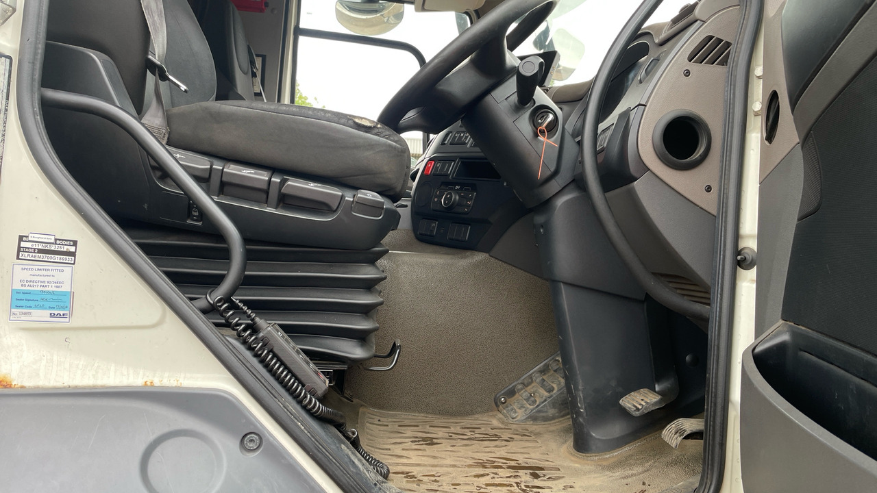 DAF CF 260 - Camião de lona: foto 5 DAF CF 260 - Camião de lona: foto 5