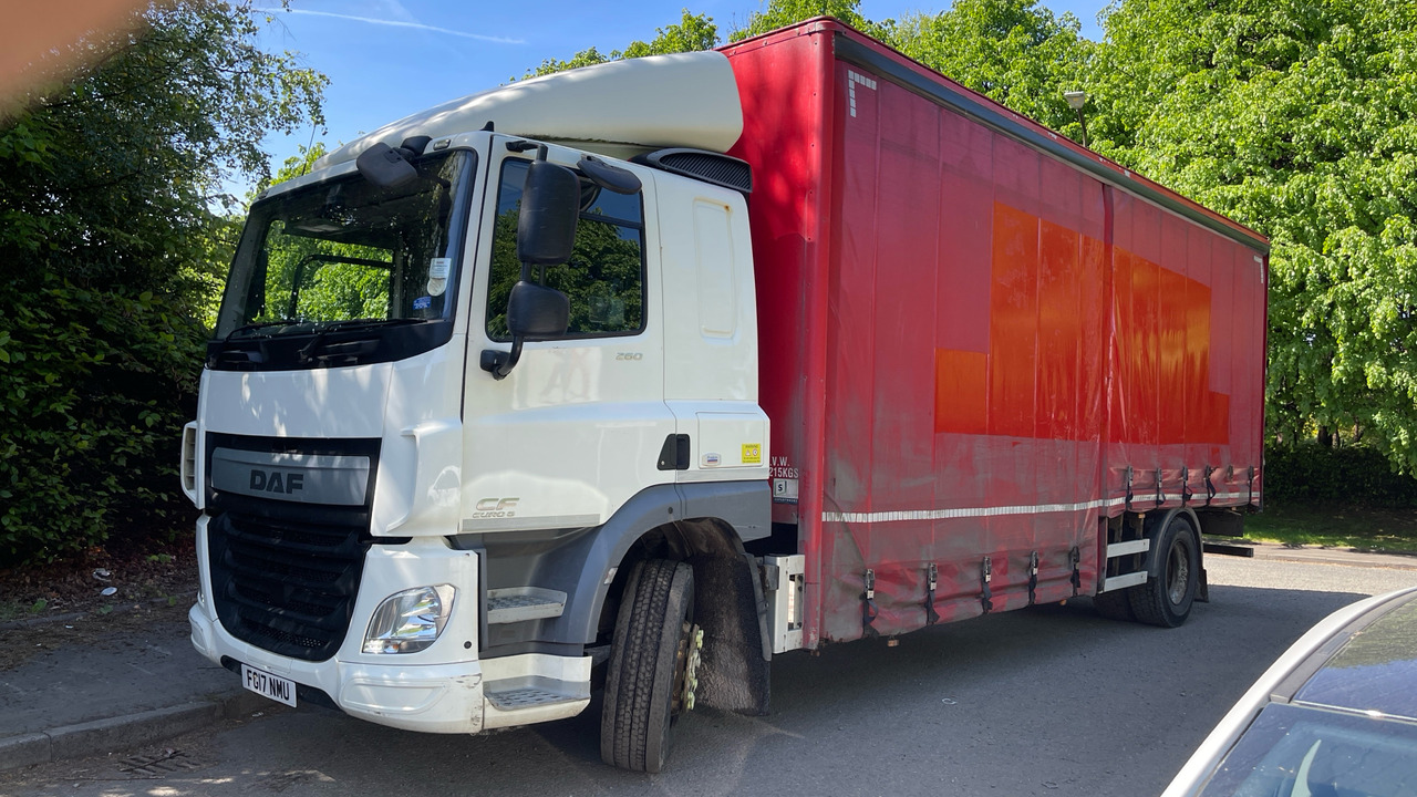 DAF CF 260 - Camião de lona: foto 2 DAF CF 260 - Camião de lona: foto 2