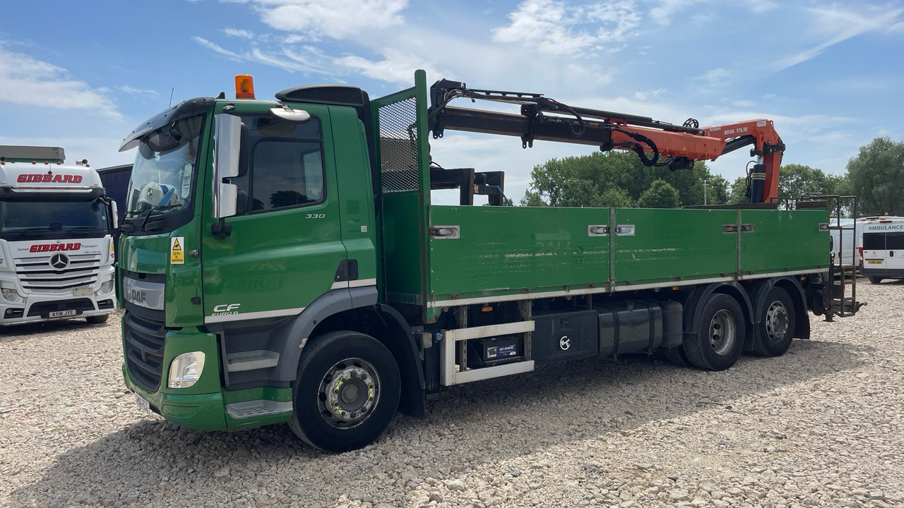 DAF CF 330 - Camião de caixa aberta/ Plataforma, Camião grua: foto 2 DAF CF 330 - Camião de caixa aberta/ Plataforma, Camião grua: foto 2