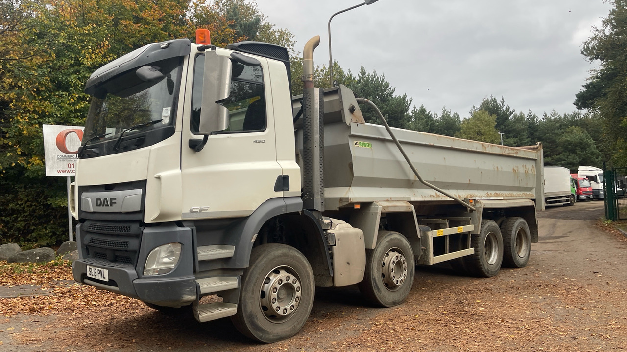 DAF CF 450 - Camião basculante: foto 2 DAF CF 450 - Camião basculante: foto 2